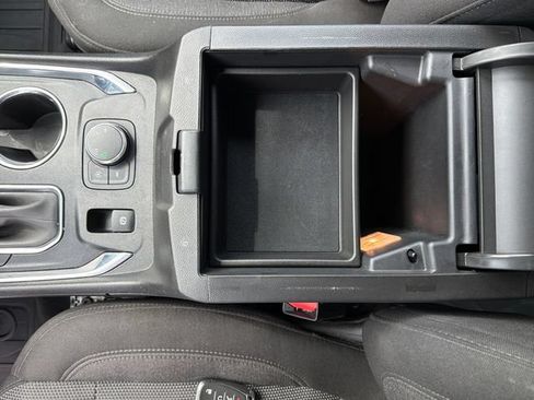 Used 2023 Chevrolet Traverse LT AWD/4WD image 28