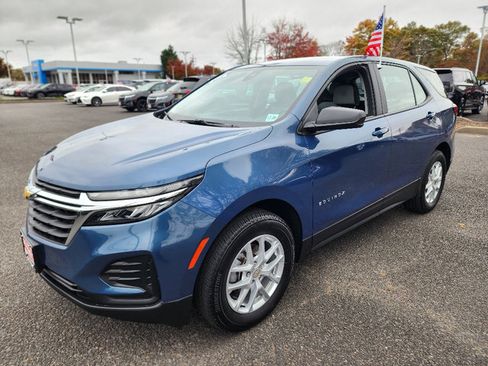 Certified 2024 Chevrolet Equinox LS image 1