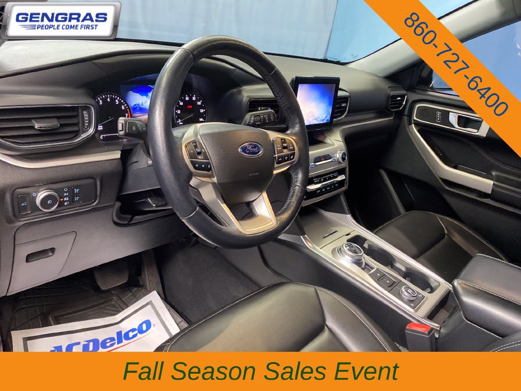 Used 2022 Ford Explorer XLT w/ Equipment Group 202A AWD/4WD image 12