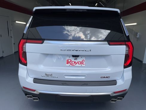 New 2026 GMC Yukon XL Denali w/ Denali Reserve Package image 5