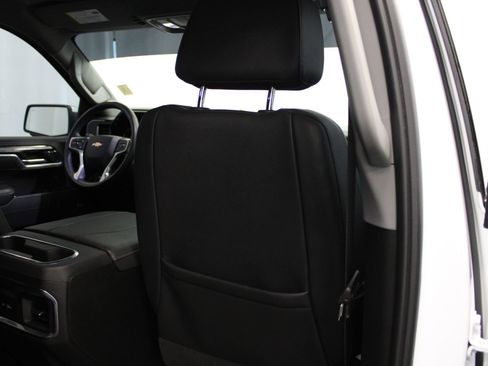 Used 2025 Chevrolet Silverado 1500 LTZ AWD/4WD image 25