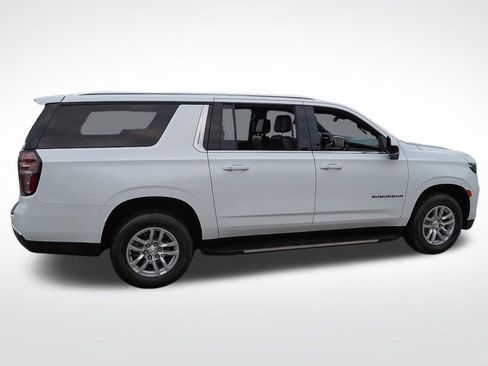 Used 2023 Chevrolet Suburban LT image 8