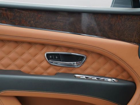 Used 2022 Bentley Bentayga Speed AWD/4WD image 20