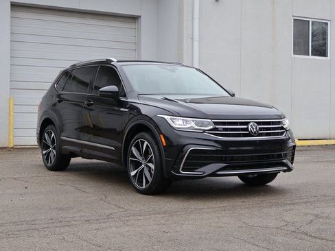 Used 2023 Volkswagen Tiguan SEL R-Line image 1