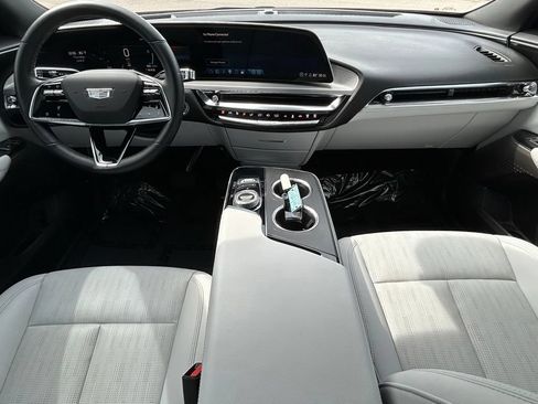 Used 2024 Cadillac Lyriq Sport RWD image 10