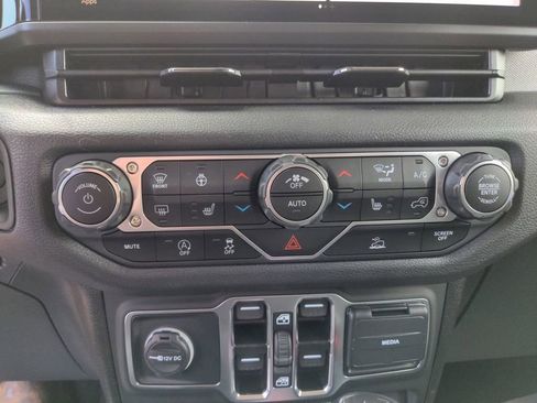 New 2025 Jeep Wrangler Sport S image 19