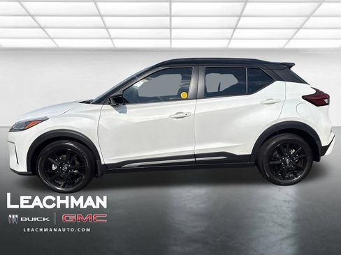 Used 2023 Nissan Kicks SR w/ SR PREMIUM PACKAGE w/ SR Premium Package FWD image 7
