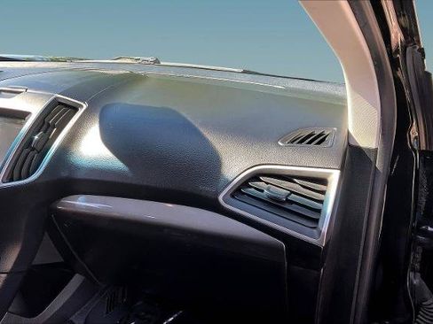 Used 2019 Ford Edge SEL w/ Equipment Group 201A AWD/4WD image 25