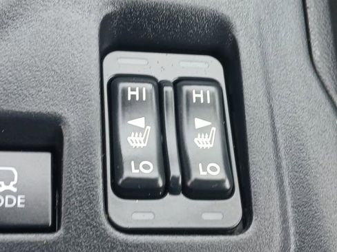 Used 2021 Subaru Crosstrek 2.5i Sport w/ Moonroof Package image 15