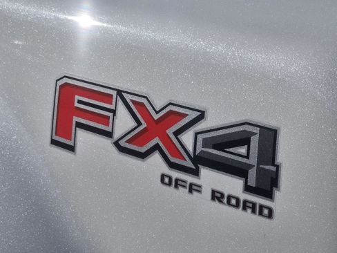 Used 2025 Ford F350 Platinum image 10