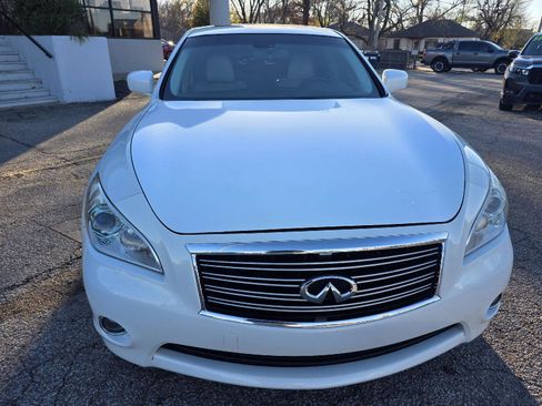 Used 2011 INFINITI M56 x w/ Deluxe Touring Pkg image 2