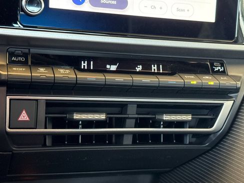 New 2026 Toyota Camry SE image 23