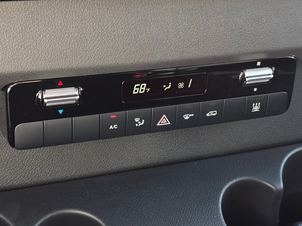 New 2025 Mercedes-Benz eSprinter 170 Cargo image 39