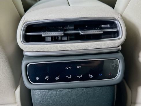 Used 2026 Genesis GV80 3.5T Advanced AWD/4WD image 18