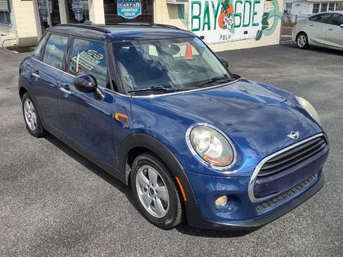 Used 2016 MINI Cooper 4-Door Hardtop image 3