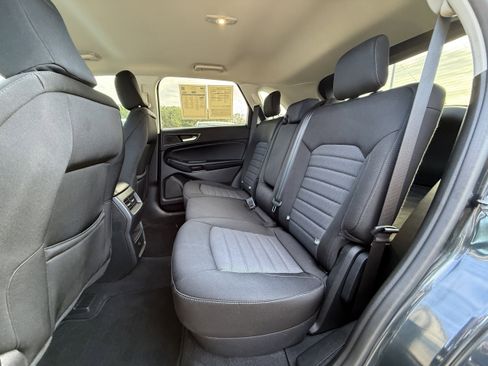 Used 2024 Ford Edge SE w/ Black Appearance Package image 19