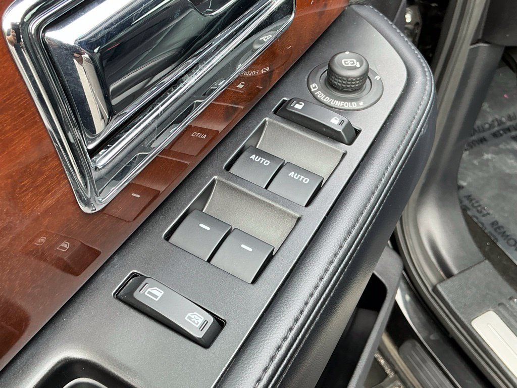 Used 2017 Lincoln Navigator Select AWD/4WD image 12
