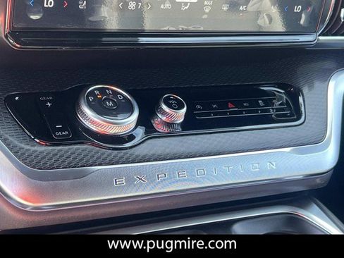 New 2026 Ford Expedition Max Platinum image 30