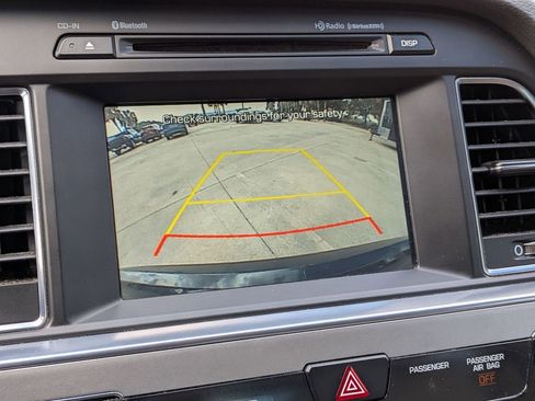 Used 2016 Hyundai Sonata SE FWD image 16