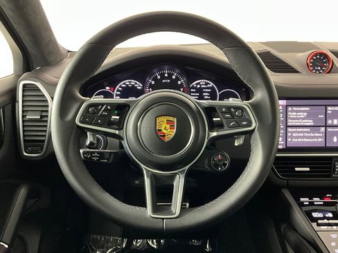 Used 2021 Porsche Cayenne GTS AWD/4WD image 12