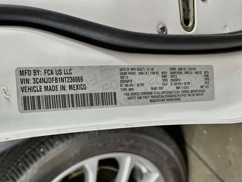 Used 2022 Jeep Compass Latitude AWD/4WD image 12