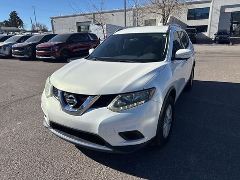 Used 2014 Nissan Rogue SV w/ SV Family Package image 4