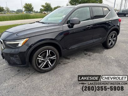 Used 2024 Volvo XC40 B5 Core