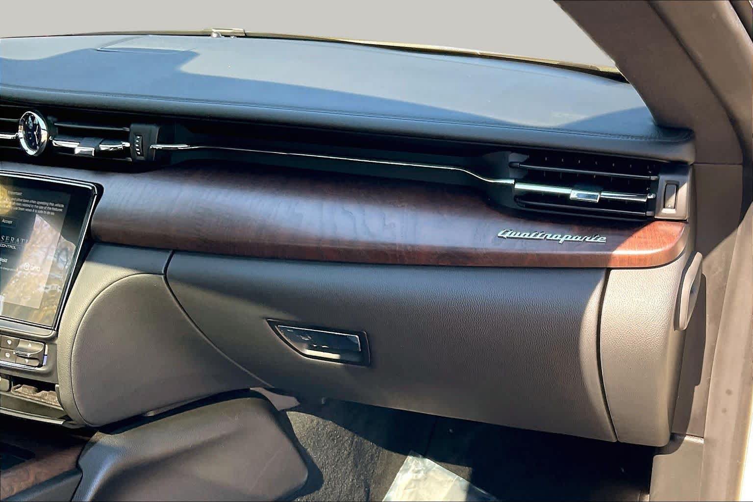 Used 2017 Maserati Quattroporte S RWD image 17