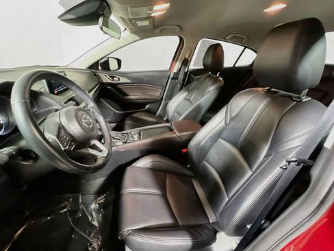 Used 2018 MAZDA MAZDA3 Touring FWD image 18