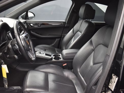 Used 2019 Porsche Macan AWD/4WD image 11
