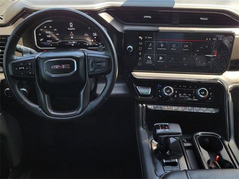 Used 2024 GMC Sierra 1500 AT4X image 12