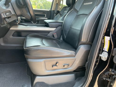 Used 2022 RAM 2500 Laramie AWD/4WD image 13