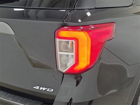 Used 2023 Ford Explorer XLT w/ Equipment Group 202A image 33