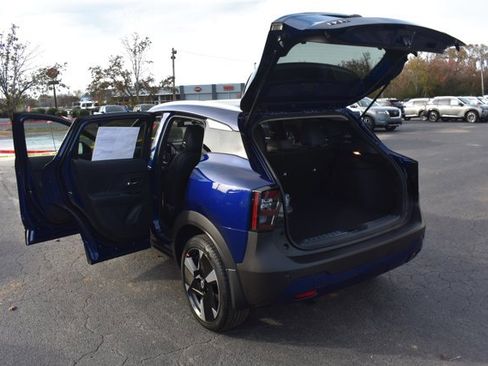 New 2026 Nissan Kicks SR w/ SR Premium Package image 16