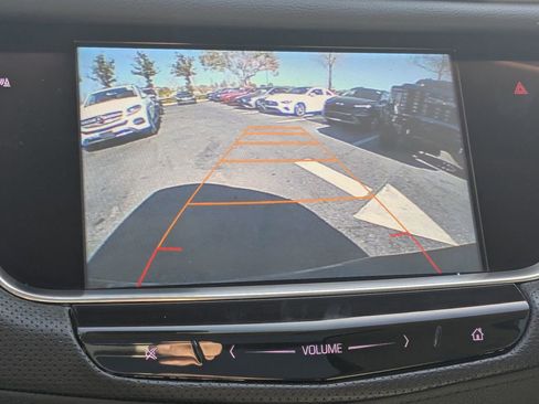 Used 2017 Cadillac XT5 Luxury w/ Advanced Security Package image 10