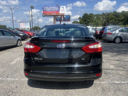 Used 2014 Ford Focus SE w/ Equipment Group 201A image 8