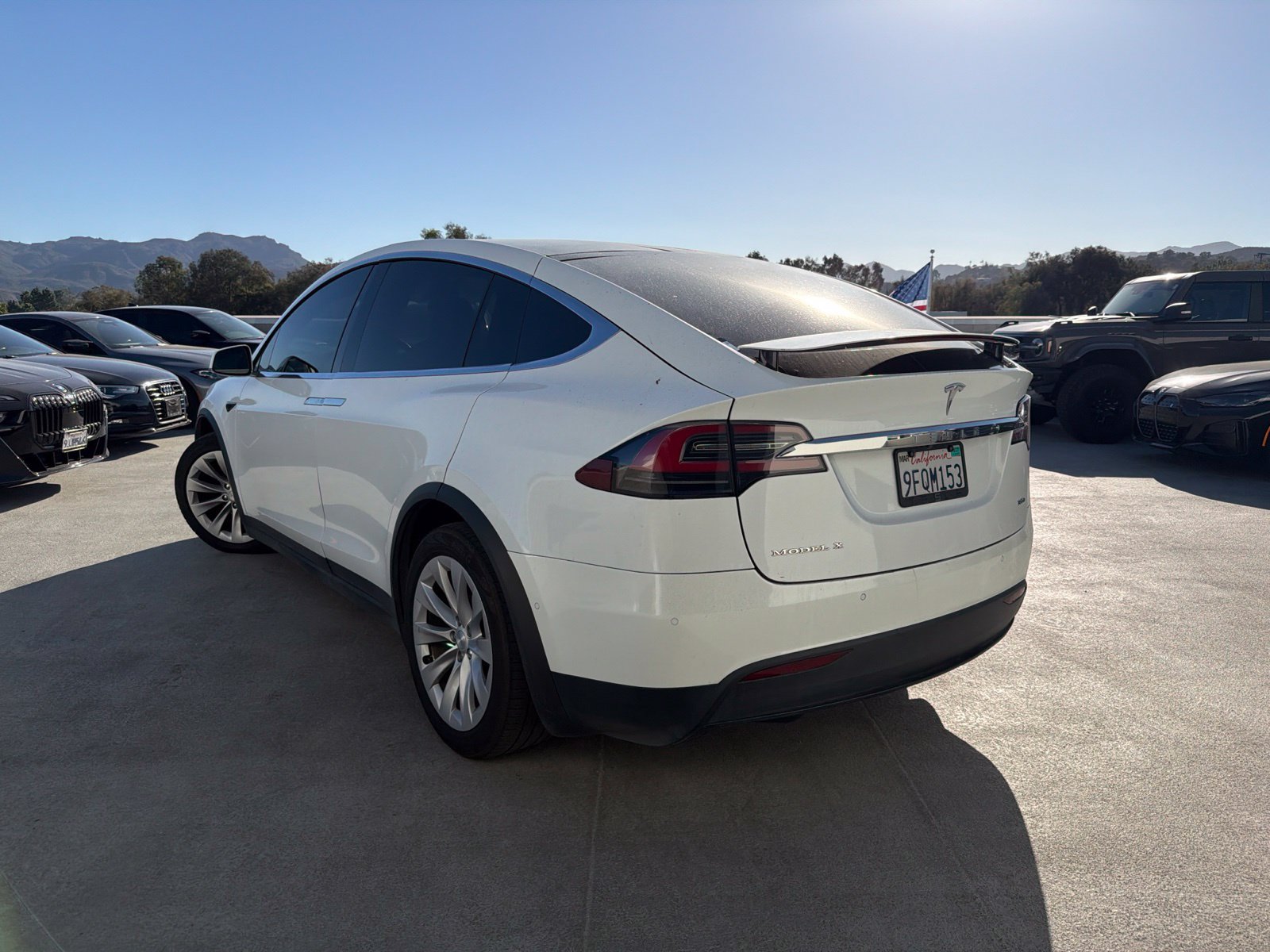 Used 2018 Tesla Model X 75D AWD/4WD image 2