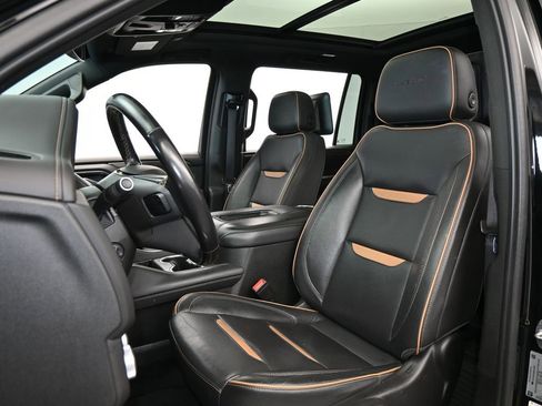 Used 2022 GMC Yukon XL AT4 w/ AT4 Premium Package image 10