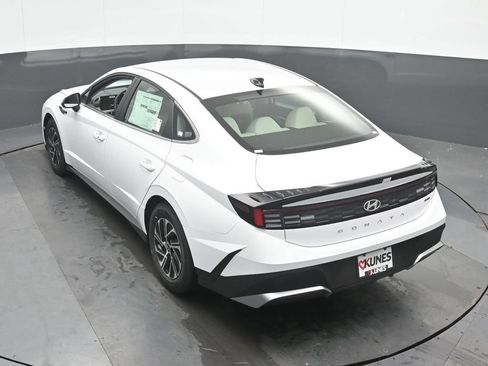 New 2026 Hyundai Sonata Blue FWD image 37