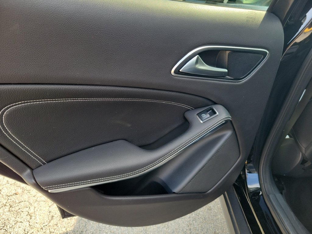 Used 2019 Mercedes-Benz GLA 250 image 21