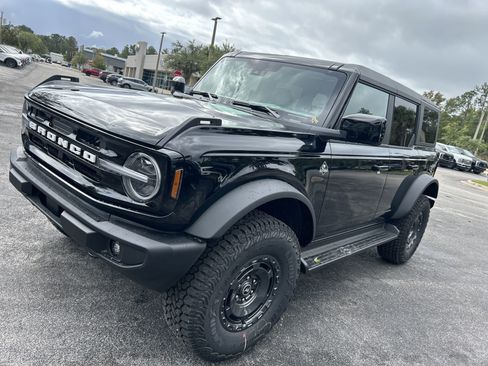 New 2025 Ford Bronco Outer Banks w/ Sasquatch Package image 3