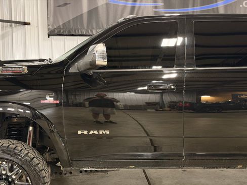 Used 2020 RAM 2500 Laramie AWD/4WD image 35