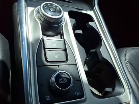 Used 2023 Ford Explorer XLT w/ Equipment Group 202A AWD/4WD image 22