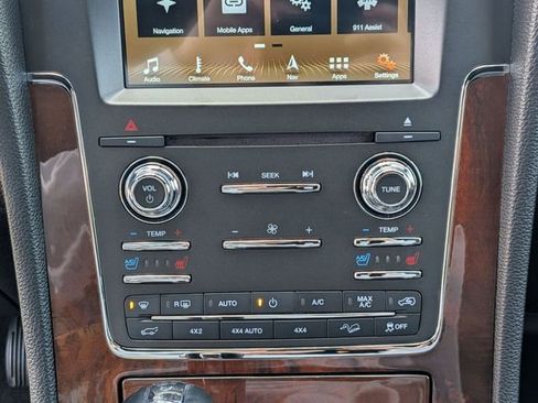 Used 2017 Lincoln Navigator Select AWD/4WD image 23