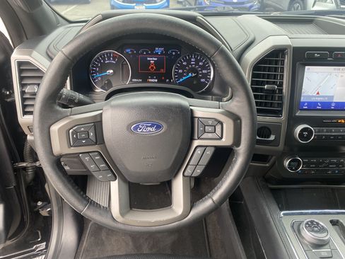 Used 2020 Ford Expedition XLT w/ Equipment Group 202A RWD image 12