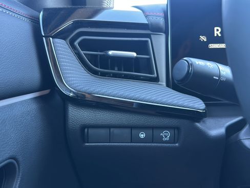 New 2026 Nissan Kicks SR image 25