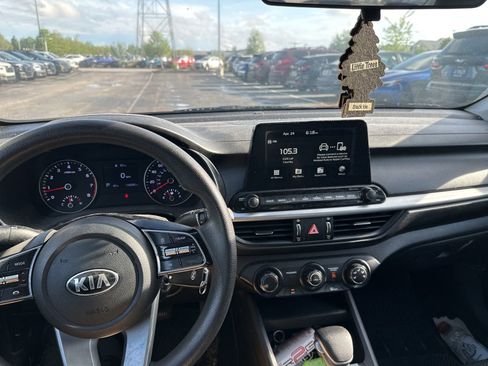 Used 2021 Kia Forte LXS FWD image 11