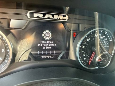 Used 2022 RAM 1500 Laramie AWD/4WD image 13