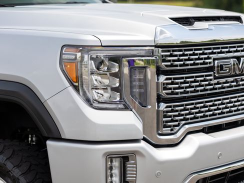 Used 2022 GMC Sierra 3500 Denali w/ Denali Ultimate Package AWD/4WD image 27