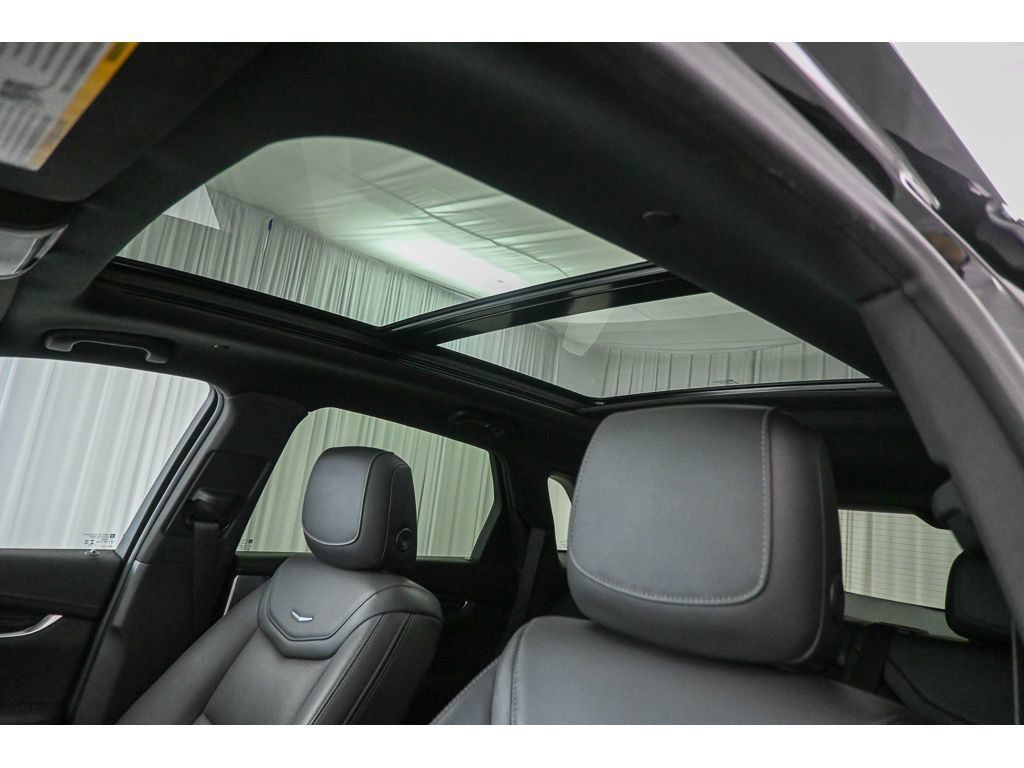 Used 2023 Cadillac XT5 Premium Luxury FWD image 12
